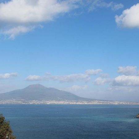 Casalulu Holiday Home - Lovely Apartment Sorrento Coast فيكو إيكوينس المظهر الخارجي الصورة