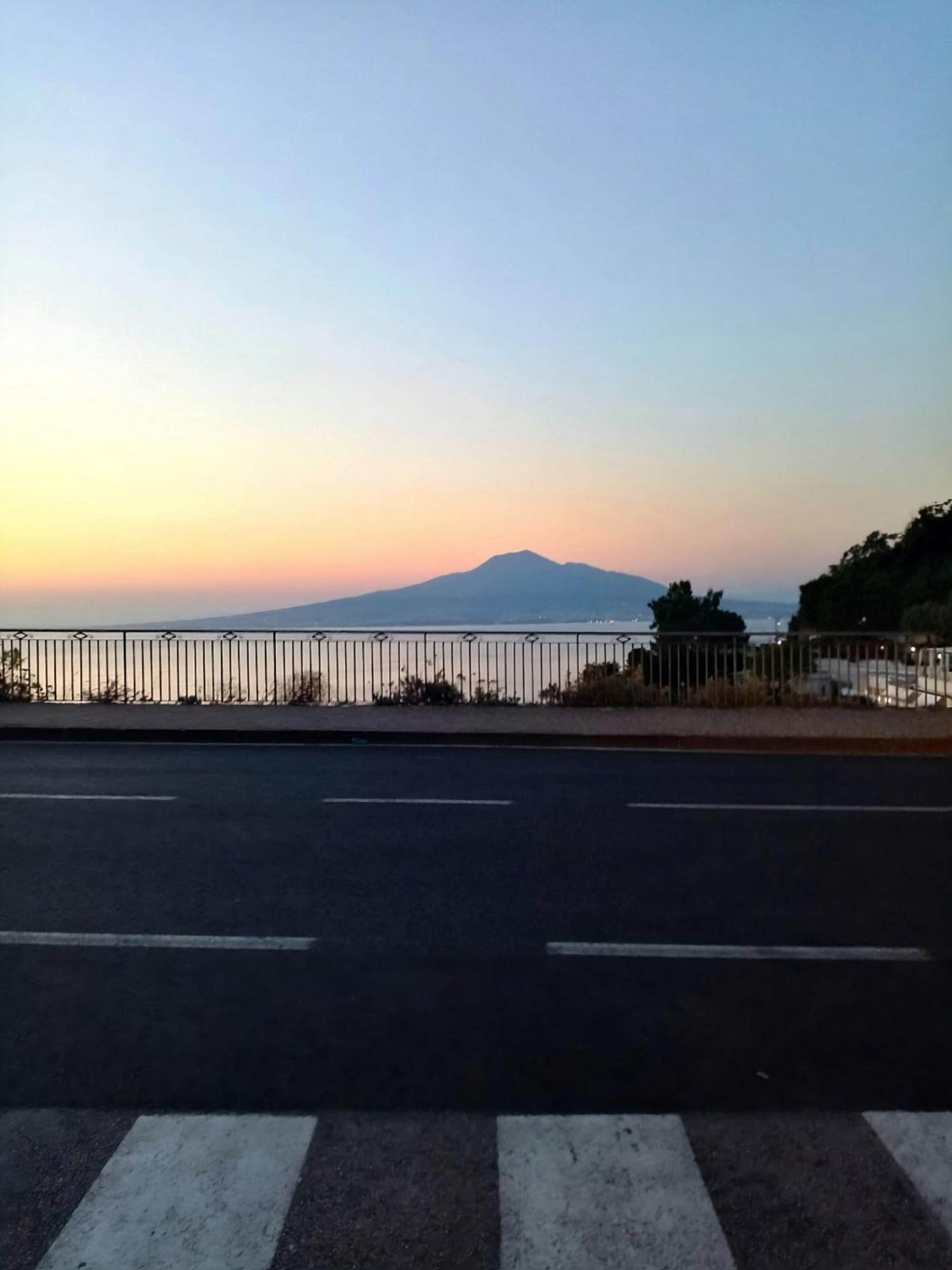 Casalulu Holiday Home - Lovely Apartment Sorrento Coast فيكو إيكوينس المظهر الخارجي الصورة